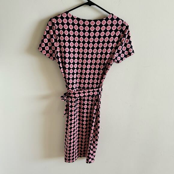 Diane Von Furstenberg Silk Dress 4 Pink Black  Short Sleeves Ruched Tie Waist - Picture 2 of 10